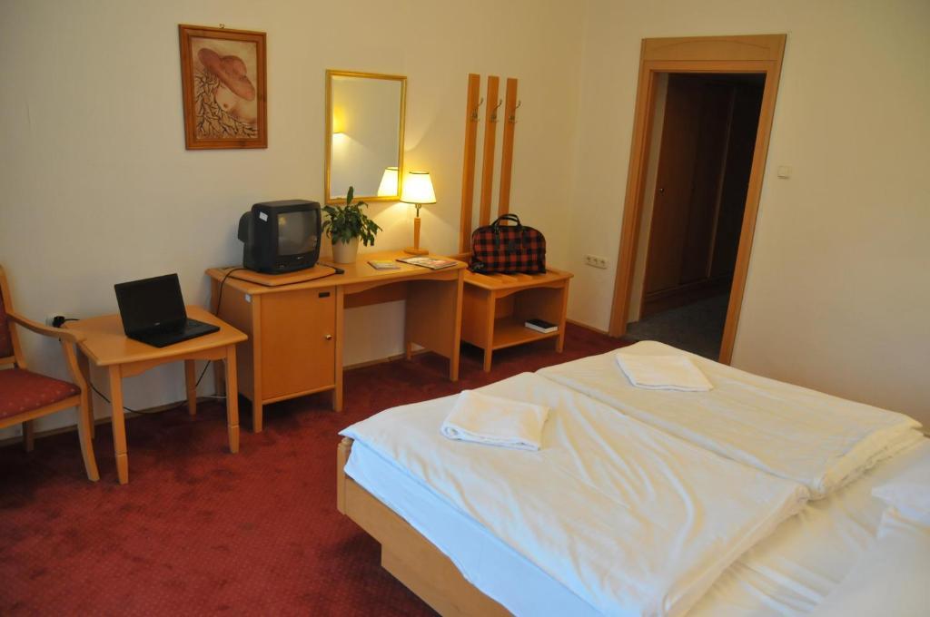 Club Aliga Retro Resort Balatonvilágos Quarto foto